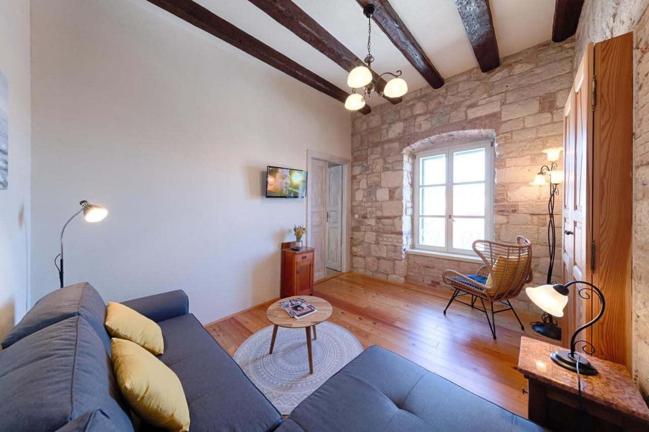 Apartment Lilly Вис Екстериор снимка