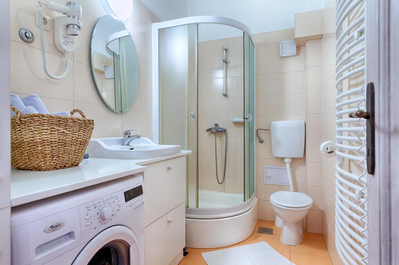Apartment Lilly Вис Екстериор снимка